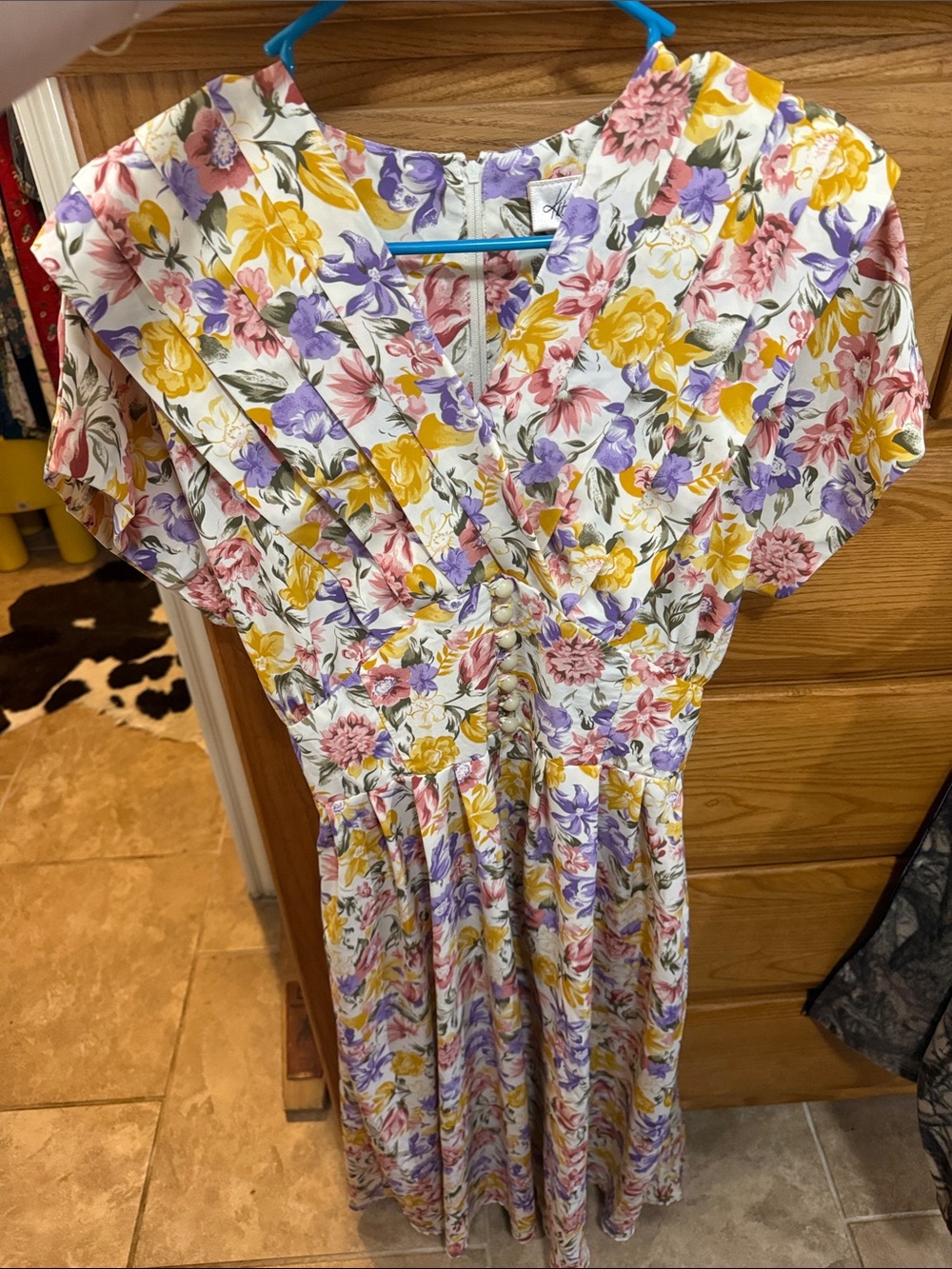 Vintage Floral Button-Front V-Neck Midi Dress in Yellow, Purple & Pink